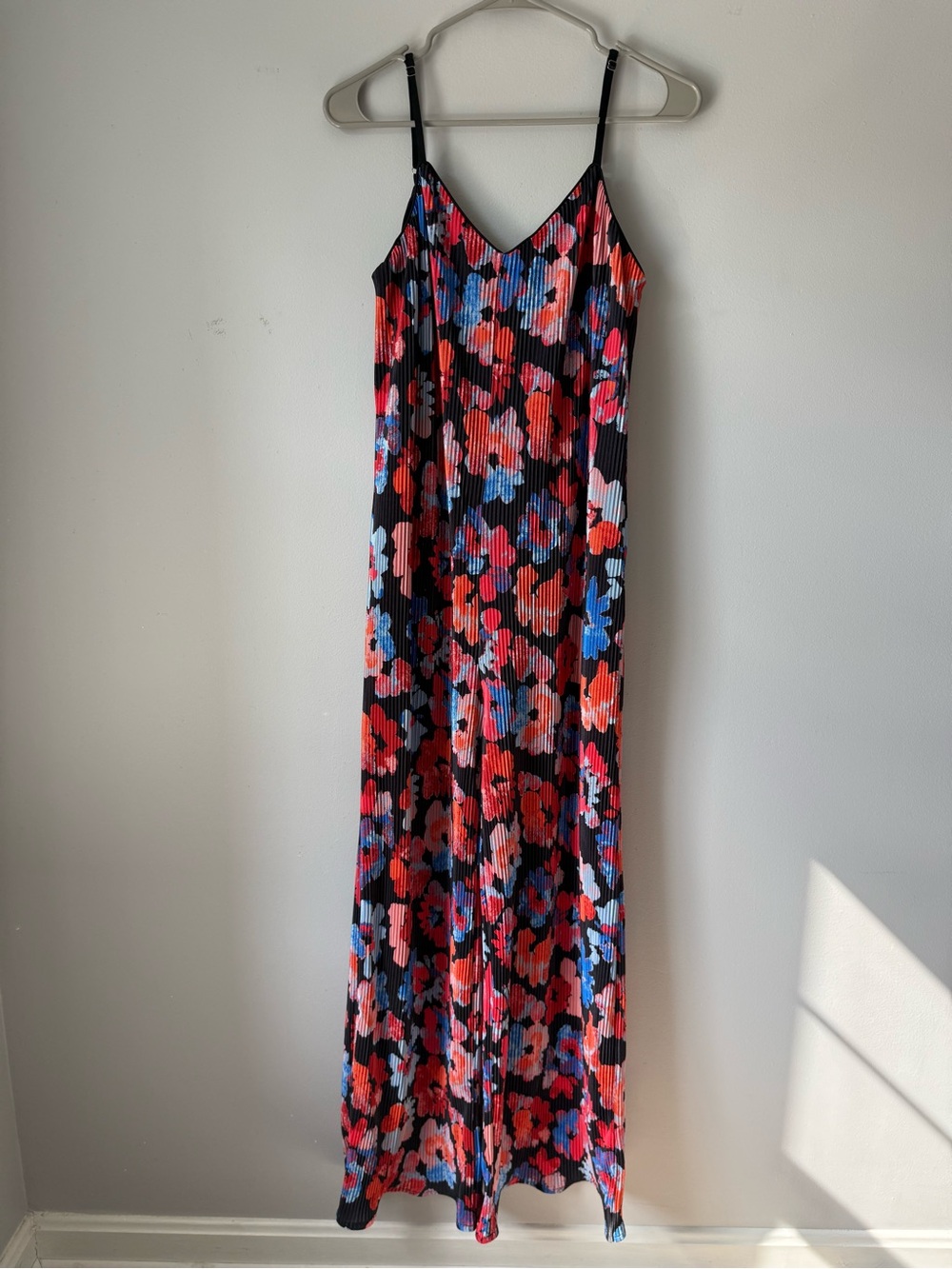 Dee Elly Floral Pleated Maxi Jumpsuit  Black Red & Blue Floral Print Size S M